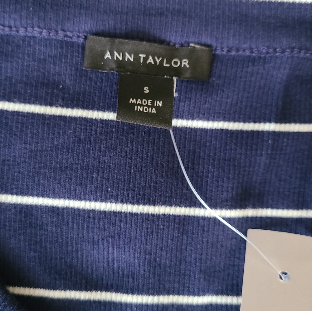Ann Taylor Ribbed Top - Picture 3 of 7